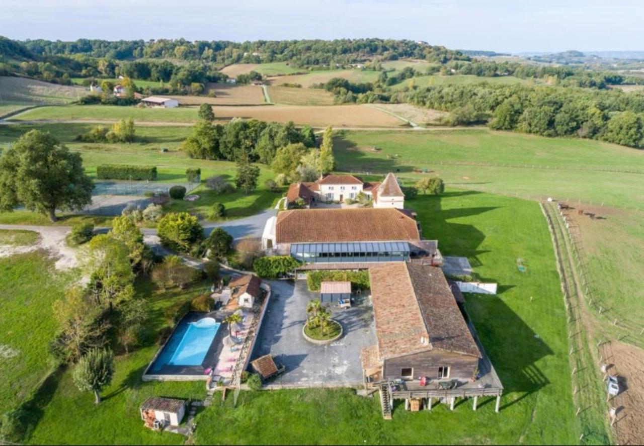 Domaine De Villot Hotel Sainte-Colombe-de-Villeneuve Екстериор снимка
