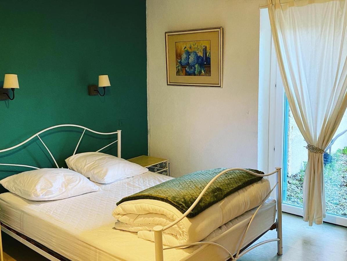 Domaine De Villot Hotel Sainte-Colombe-de-Villeneuve Екстериор снимка