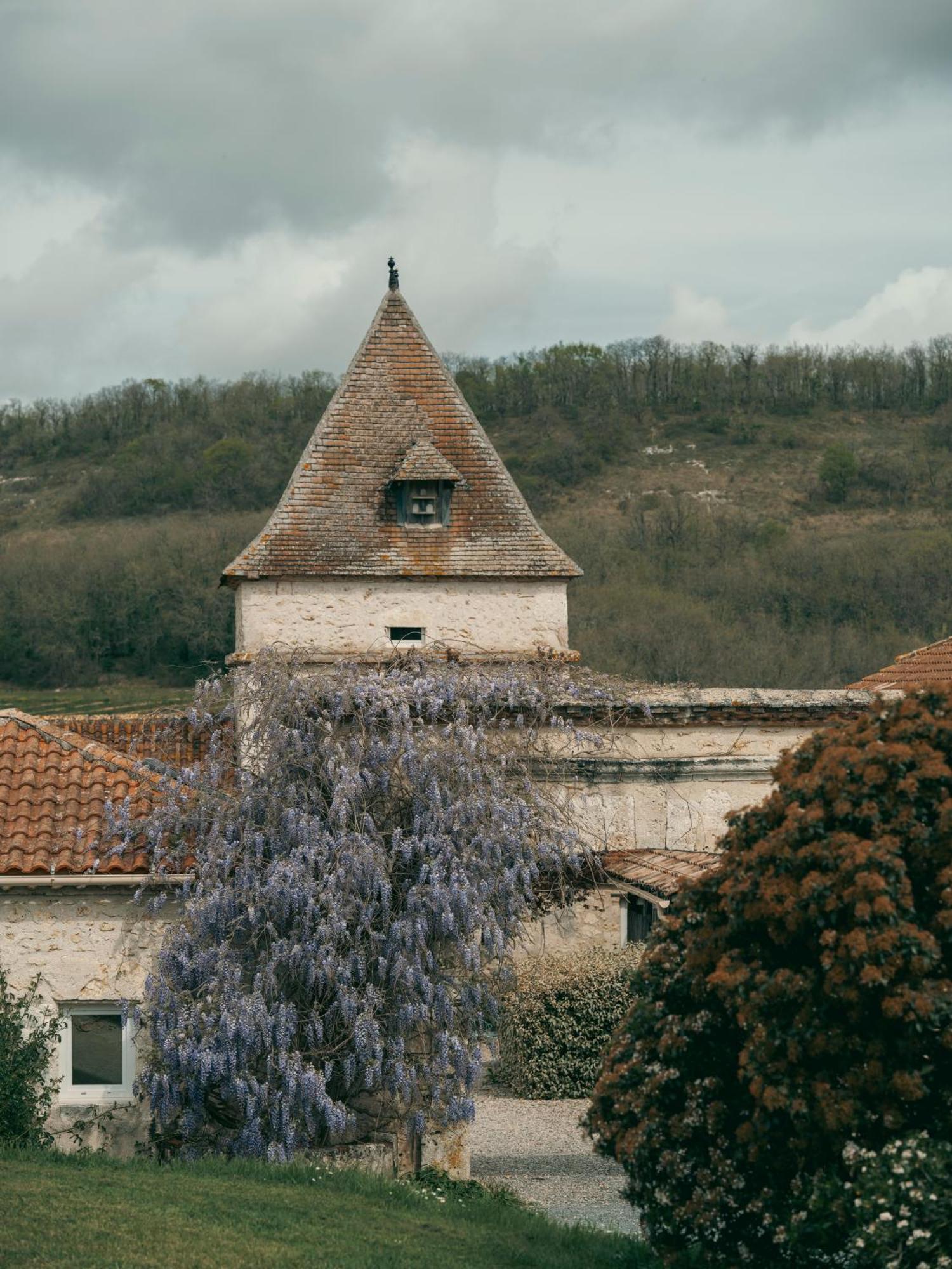 Domaine De Villot Hotel Sainte-Colombe-de-Villeneuve Екстериор снимка