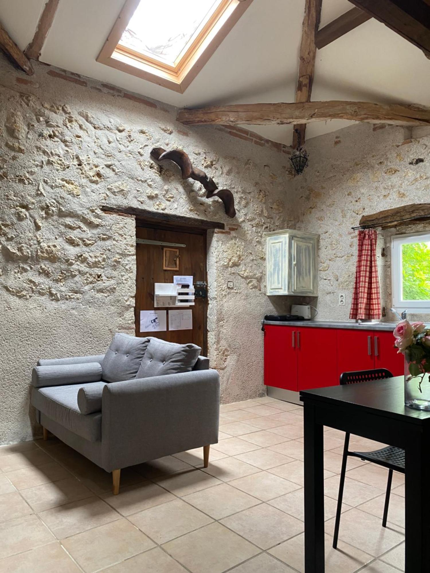 Domaine De Villot Hotel Sainte-Colombe-de-Villeneuve Екстериор снимка