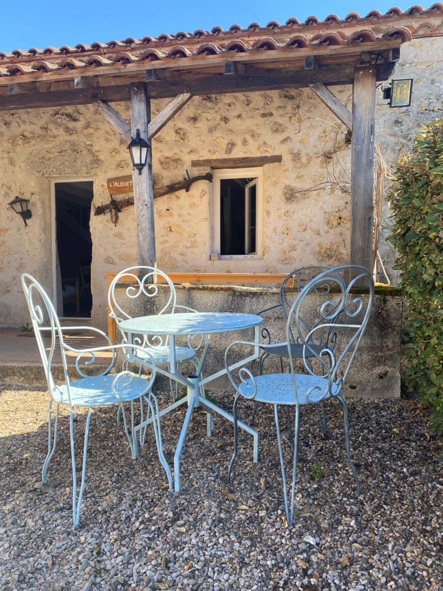 Domaine De Villot Hotel Sainte-Colombe-de-Villeneuve Екстериор снимка